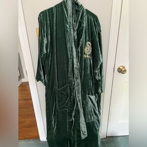 Pottery Barn Teen Harry Potter Slytherin crushed velvet robe ONE SIZE